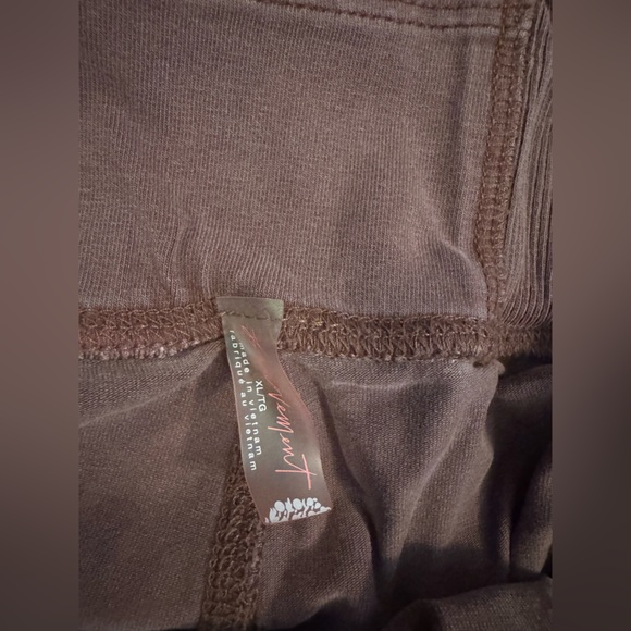 FREE PEOPLE MOVEMENT HOT SHOT CAMI SET *pants only* - Picture 5 of 6